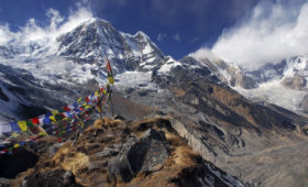 trek around annapurna