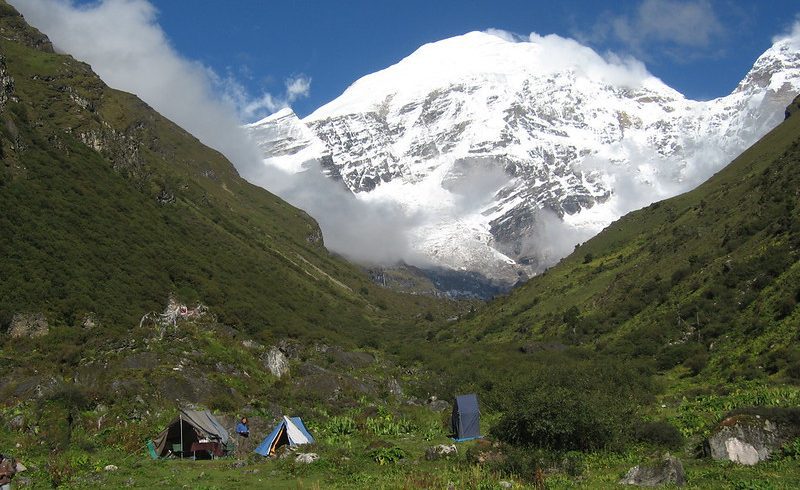jomolhari round trek